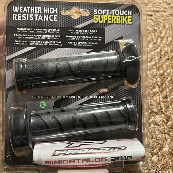 Progrip Super soft touch superbike Handgrip
New - Picture 2 of 2
